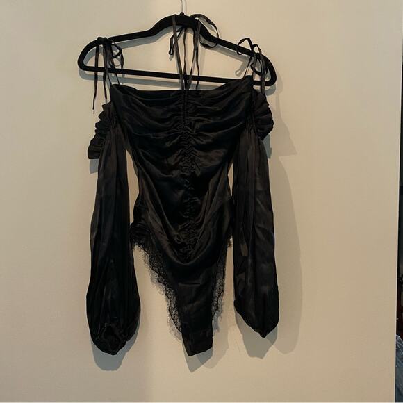 SLEEPING WITH JACQUES Brontë Silk Off The Shoulder Bodysuit - Picture 6 of 10